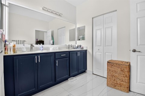 Touwnhouse à vendre à Homestead, Floride: 3 chambres, 140.47 m2 № 1949340 - photo 24