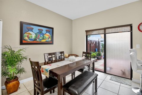 Touwnhouse à vendre à Homestead, Floride: 3 chambres, 140.47 m2 № 1949340 - photo 10
