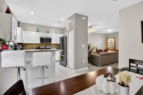 Touwnhouse à vendre à Homestead, Floride: 3 chambres, 140.47 m2 № 1949340 - photo 11