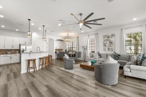 House in Four Corners, Florida 5 bedrooms, 316.43 sq.m. № 1826706 - photo 5