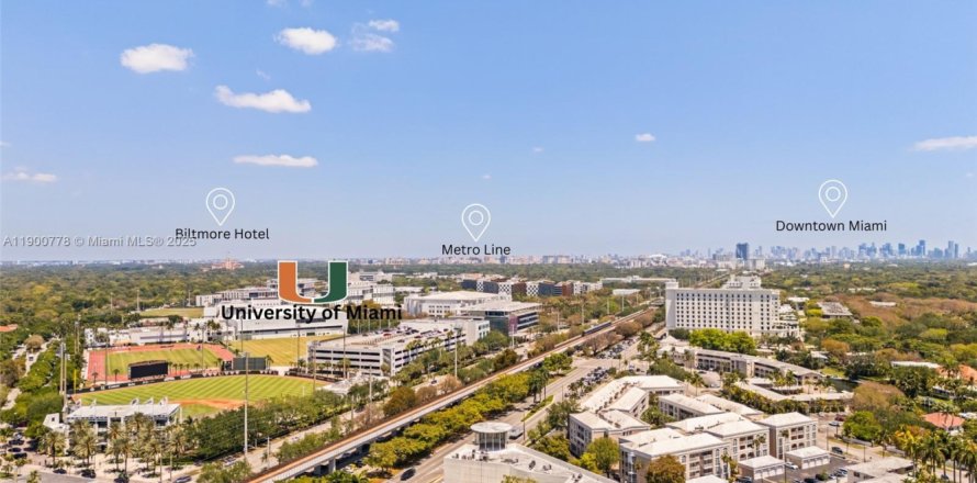 Condominio en Coral Gables, Florida, 2 dormitorios  № 1952084