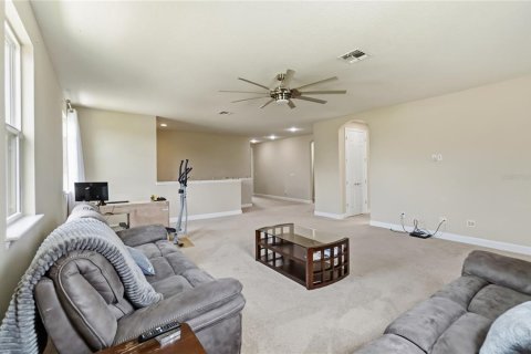 House in Orlando, Florida 4 bedrooms, 378.3 sq.m. № 2234006 - photo 14