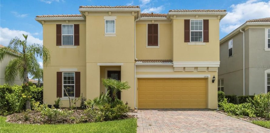 House in Orlando, Florida 4 bedrooms, 378.3 sq.m. № 2234006
