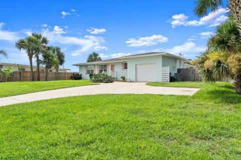 House in Daytona Beach, Florida 3 bedrooms, 176.61 sq.m. № 1792369 - photo 5
