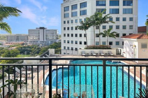 Copropriété à vendre à Coral Gables, Floride: 2 chambres, 104.61 m2 № 1864102 - photo 1