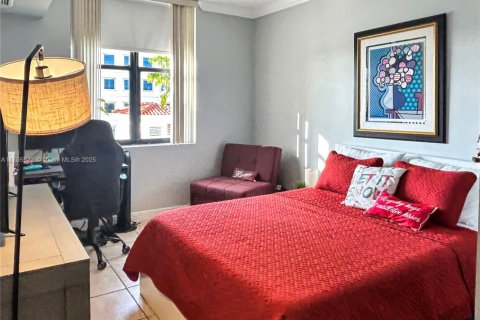 Copropriété à vendre à Coral Gables, Floride: 2 chambres, 104.61 m2 № 1864102 - photo 11