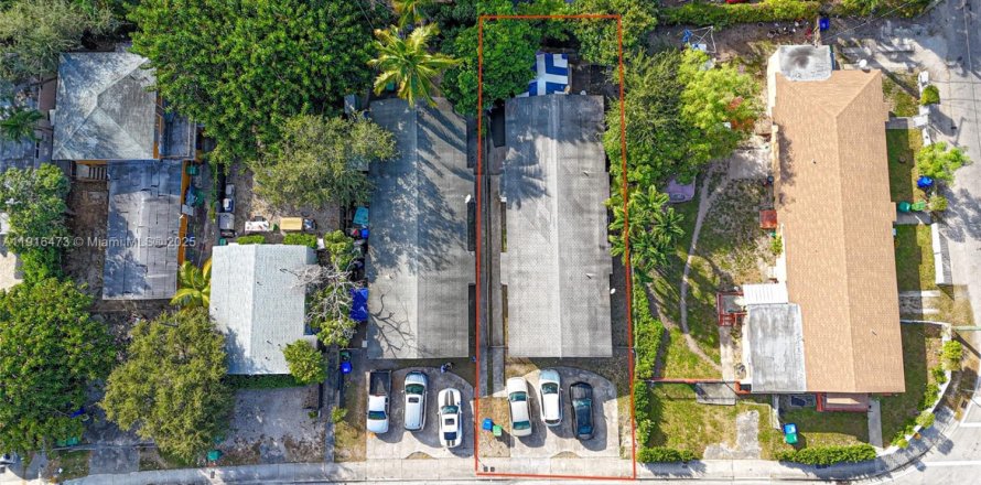 Коммерческая недвижимость в Майами, Флорида 145.3м2 № 1971900