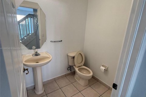 Townhouse in Miami, Florida 3 bedrooms, 134.89 sq.m. № 1942420 - photo 6