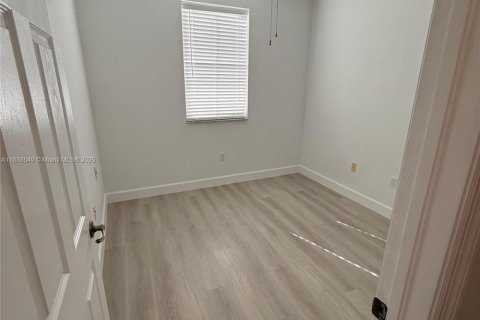 Townhouse in Miami, Florida 3 bedrooms, 134.89 sq.m. № 1942420 - photo 7