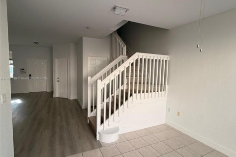 Townhouse in Miami, Florida 3 bedrooms, 134.89 sq.m. № 1942420 - photo 3