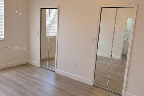 Townhouse in Miami, Florida 3 bedrooms, 134.89 sq.m. № 1942420 - photo 18