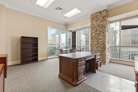Immobilier commercial à louer à Orlando, Floride: 912.02 m2 № 2125387 - photo 12