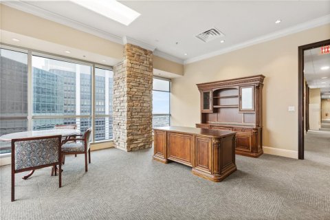 Immobilier commercial à louer à Orlando, Floride: 912.02 m2 № 2125387 - photo 13