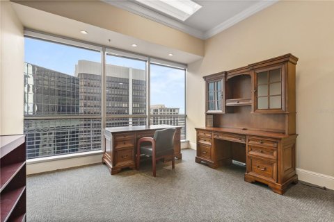 Immobilier commercial à louer à Orlando, Floride: 912.02 m2 № 2125387 - photo 11