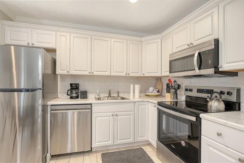 Commercial property in Sarasota, Florida 493.59 sq.m. № 2408693 - photo 21
