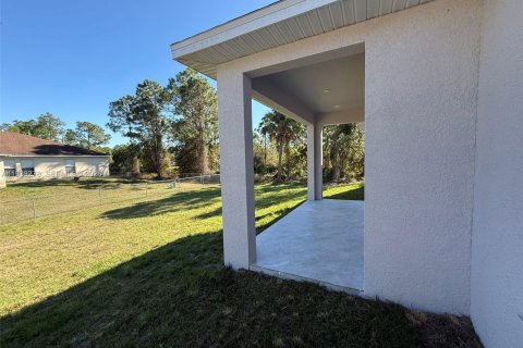 House in Lehigh Acres, Florida 3 bedrooms № 1995975 - photo 27