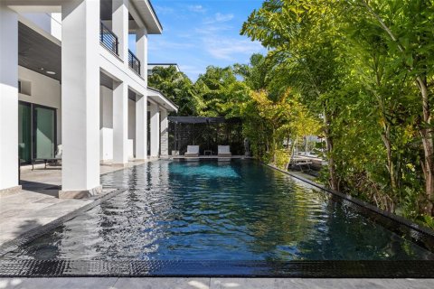 Casa en venta en Tampa, Florida, 5 dormitorios, 547.1 m2 № 2135967 - foto 8