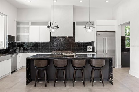 Casa en venta en Tampa, Florida, 5 dormitorios, 547.1 m2 № 2135967 - foto 18
