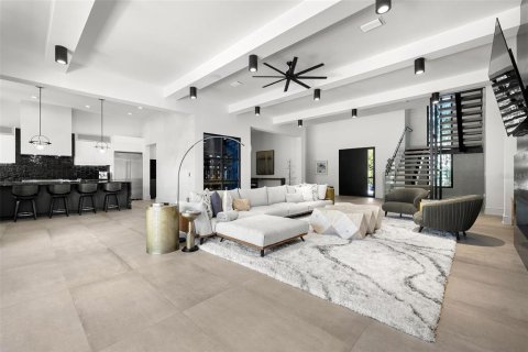 Casa en venta en Tampa, Florida, 5 dormitorios, 547.1 m2 № 2135967 - foto 29
