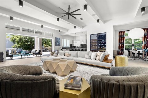 Casa en venta en Tampa, Florida, 5 dormitorios, 547.1 m2 № 2135967 - foto 15