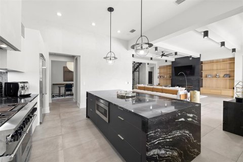 Casa en venta en Tampa, Florida, 5 dormitorios, 547.1 m2 № 2135967 - foto 21