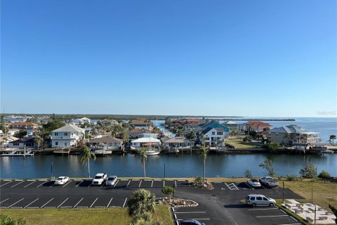 Condominio en venta en Hudson, Florida, 1 dormitorio, 68.1 m2 № 1642188 - foto 4