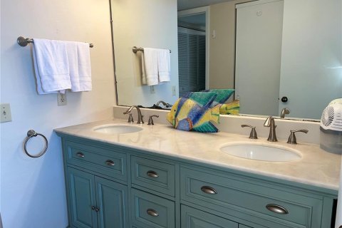 Condominio en venta en Hudson, Florida, 1 dormitorio, 68.1 m2 № 1642188 - foto 16