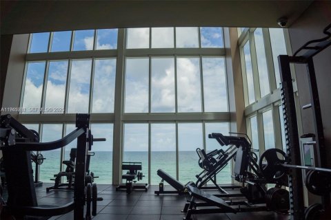 Condo in Hallandale Beach, Florida, 1 bedroom  № 2028019 - photo 8