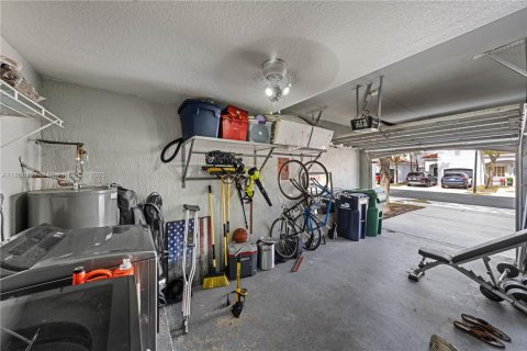Touwnhouse à vendre à Miami, Floride: 3 chambres, 127.09 m2 № 1748515 - photo 29