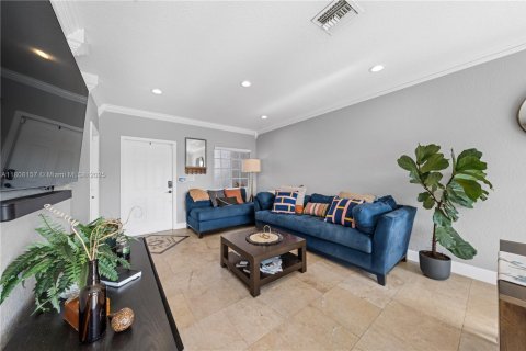 Touwnhouse à vendre à Miami, Floride: 3 chambres, 127.09 m2 № 1748515 - photo 15