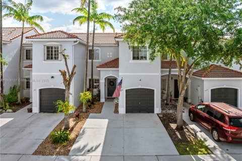 Touwnhouse à vendre à Miami, Floride: 3 chambres, 127.09 m2 № 1748515 - photo 5
