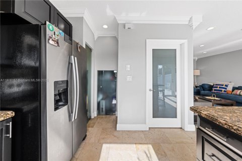 Touwnhouse à vendre à Miami, Floride: 3 chambres, 127.09 m2 № 1748515 - photo 8