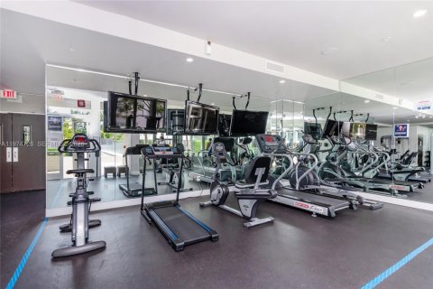 Condo in Miami Beach, Florida, 1 bedroom  № 2040432 - photo 13