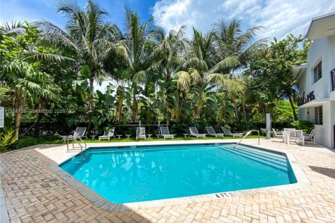 Condominio en alquiler en Miami Beach, Florida, 1 dormitorio, 55.37 m2 № 2040432 - foto 15