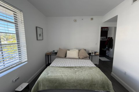 Condo in Miami Beach, Florida, 1 bedroom  № 2040432 - photo 4
