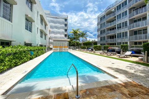 Condominio en alquiler en Miami Beach, Florida, 1 dormitorio, 55.37 m2 № 2040432 - foto 16