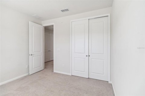 House in ISLES OF LAKE NONA in Orlando, Florida 4 bedrooms, 193.98 sq.m. № 2219925 - photo 27