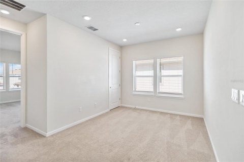 House in ISLES OF LAKE NONA in Orlando, Florida 4 bedrooms, 193.98 sq.m. № 2219925 - photo 30
