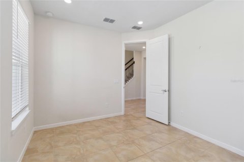 House in ISLES OF LAKE NONA in Orlando, Florida 4 bedrooms, 193.98 sq.m. № 2219925 - photo 20
