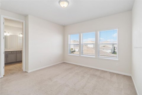 House in ISLES OF LAKE NONA in Orlando, Florida 4 bedrooms, 193.98 sq.m. № 2219925 - photo 25