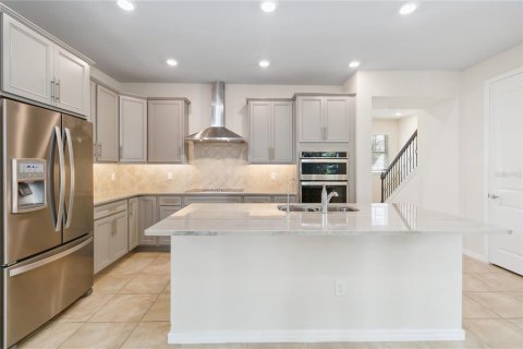 House in ISLES OF LAKE NONA in Orlando, Florida 4 bedrooms, 193.98 sq.m. № 2219925 - photo 16