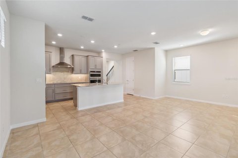House in ISLES OF LAKE NONA in Orlando, Florida 4 bedrooms, 193.98 sq.m. № 2219925 - photo 14