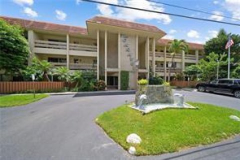 Apartment in Fort Lauderdale, Florida 1 bedroom, 83.61 sq.m. № 2146268
