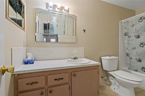 Condominio en venta en Winter Haven, Florida, 2 dormitorios, 146.69 m2 № 1732608 - foto 28