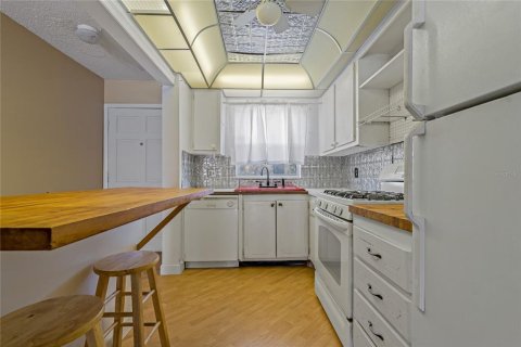 Condominio en venta en Winter Haven, Florida, 2 dormitorios, 146.69 m2 № 1732608 - foto 15