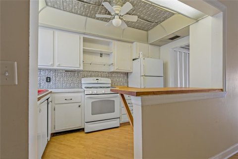 Condominio en venta en Winter Haven, Florida, 2 dormitorios, 146.69 m2 № 1732608 - foto 16