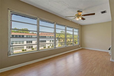 Condominio en venta en Winter Haven, Florida, 2 dormitorios, 146.69 m2 № 1732608 - foto 12