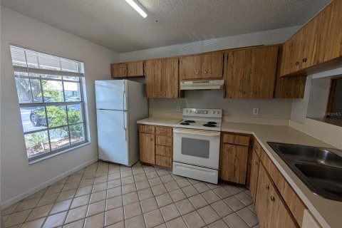 House in Safety Harbor, Florida 2 bedrooms, 94.11 sq.m. № 2380729 - photo 2