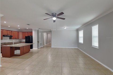 Villa ou maison à louer à DeLand, Floride: 4 chambres, 182.27 m2 № 2095866 - photo 3