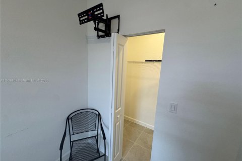 Immobilier commercial à louer à Homestead, Floride: 224.64 m2 № 1967019 - photo 11